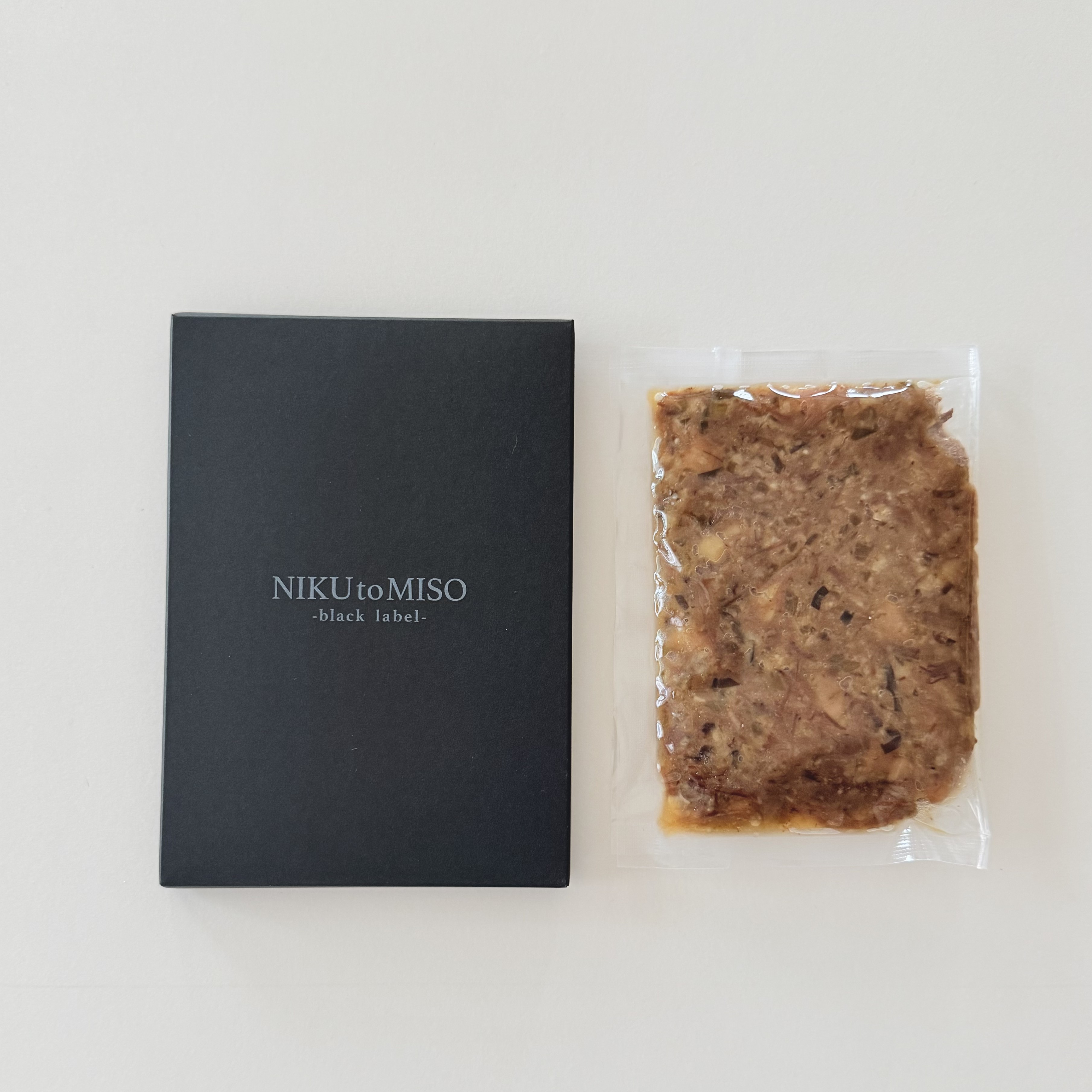 会員制ホテル料理長監修 湘南発クラフトフードブランド ちがさき牛の肉味噌（辛みあり）6個セット（100g×6／計600g） NIKU to MISO -BLACK LABEL-  THE SOUP FACTORY KOBUCON